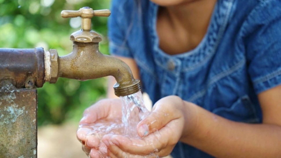 لمواجهة العطش والتقلبات المناخية :  مشاريع جديدة لتحسين مياه الشـرب وتحديث الفلاحة