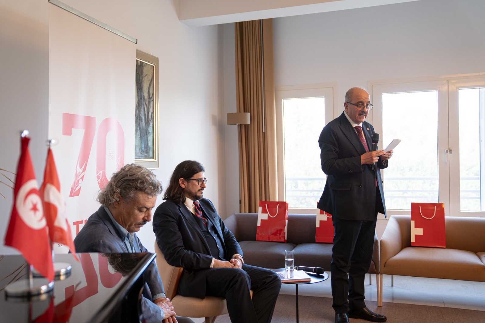 لنفطي يؤكد أهمية مزيد تعزيز الشراكة الثنائية بين تونس وسويسرا